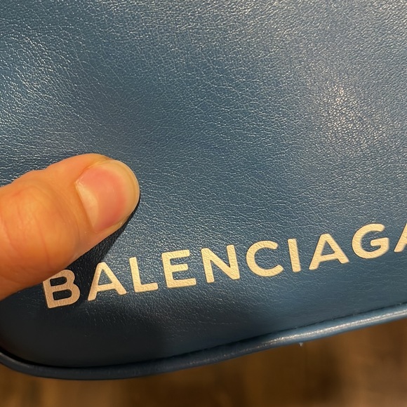 Balenciaga Medium Triangle Clutch Pouch - Picture 7 of 8